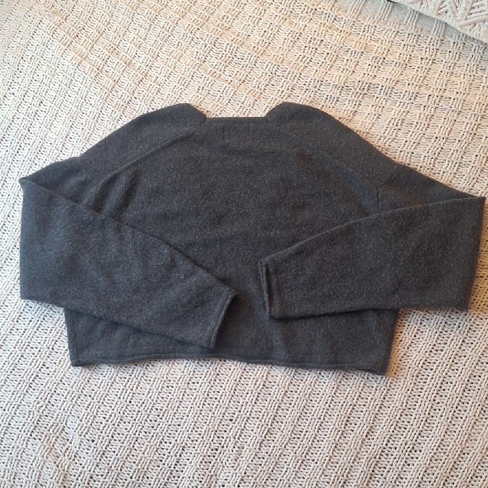 BDG Charcoal Cropped V-Neck Sweater Size S-P - Picture 3 of 5